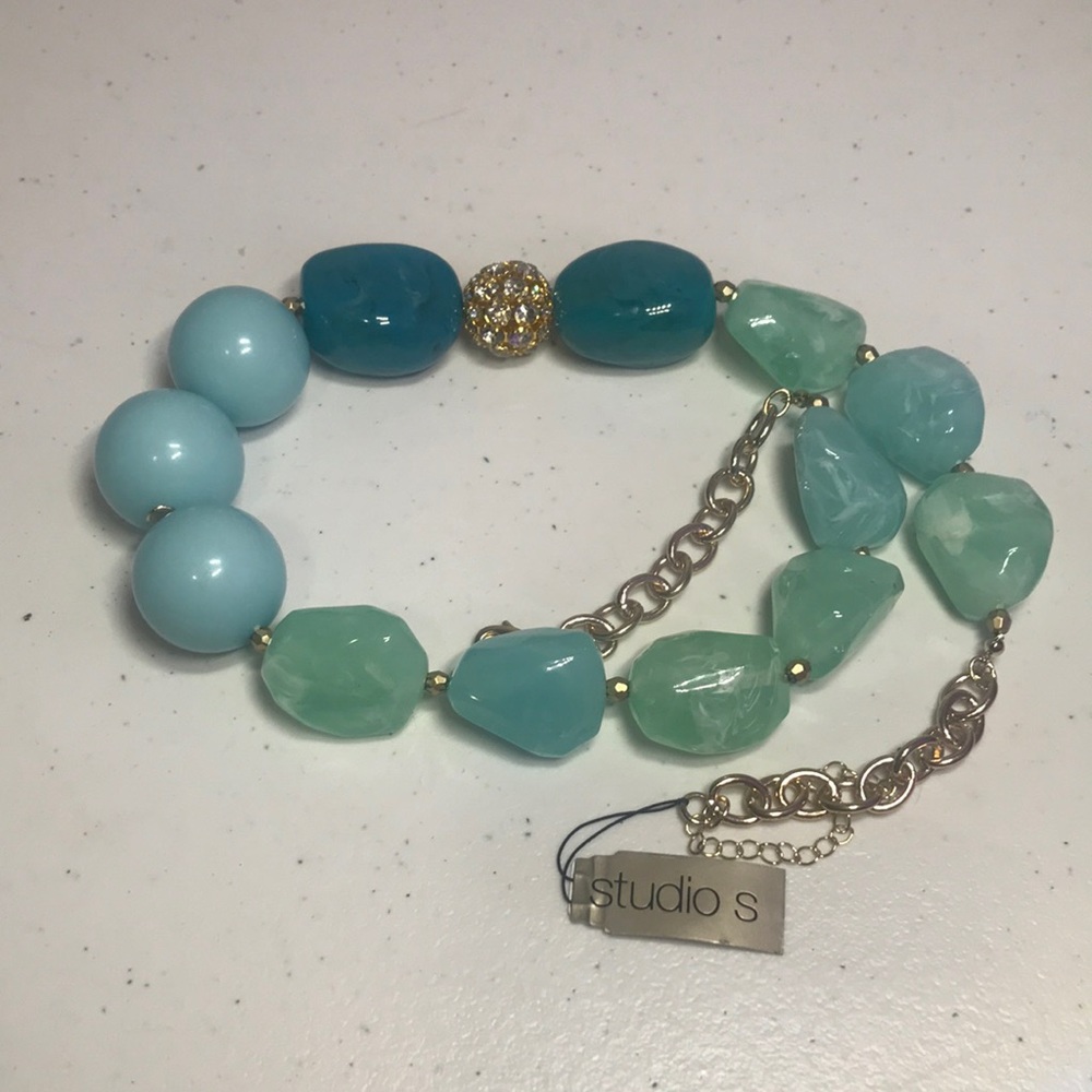 Studio S costume jewelry necklace